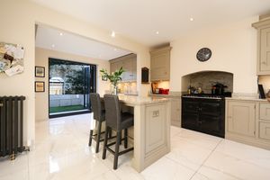 Kitchen- click for photo gallery